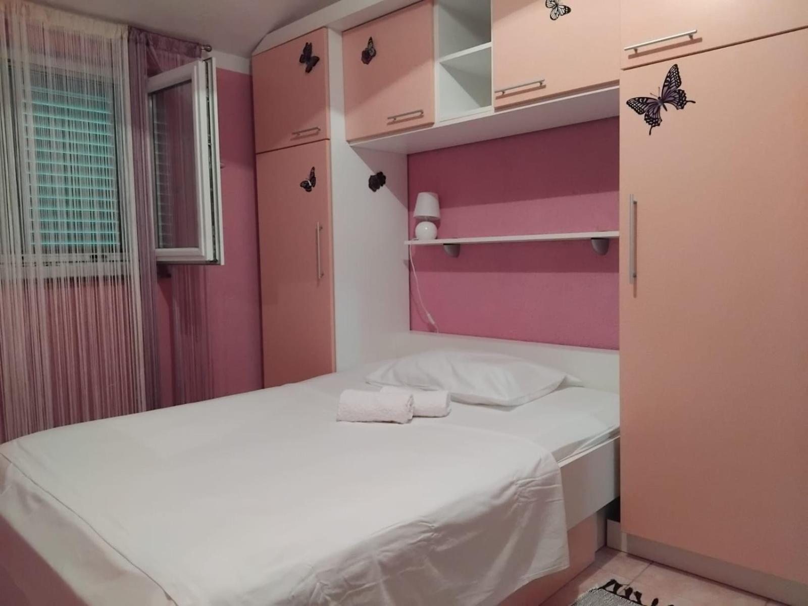 Apartman Zdravka Policnik Экстерьер фото